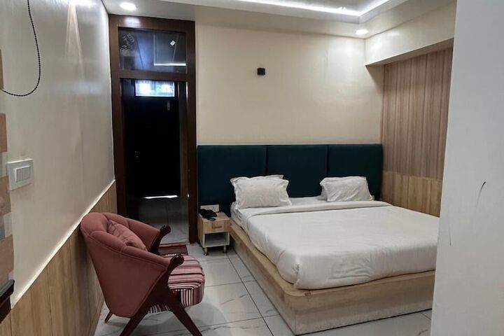 Room 18 of 41