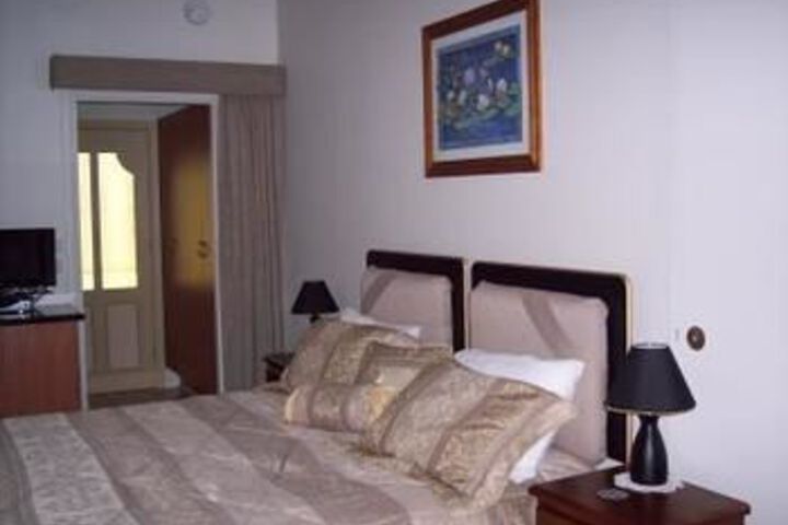 Room 7 of 39