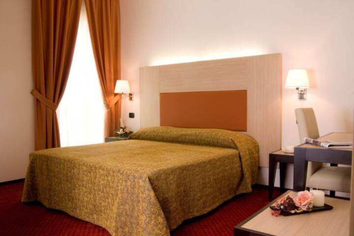 Room 7 of 31