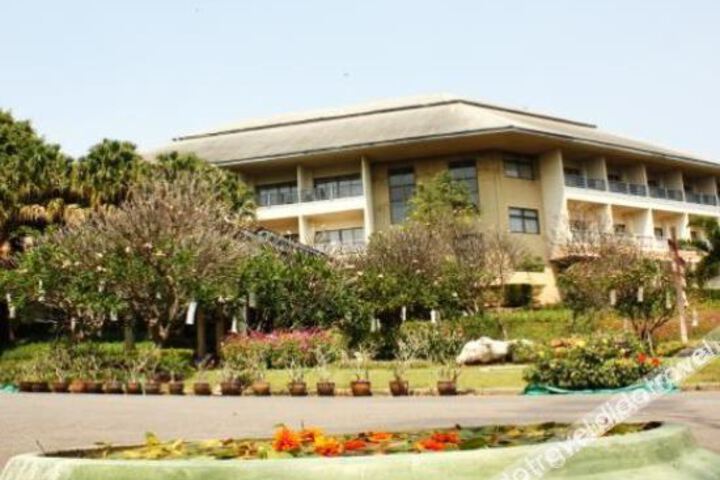 Sak Phu Duen Hotel & Resort
