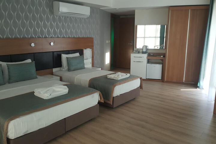 Room 21 of 72