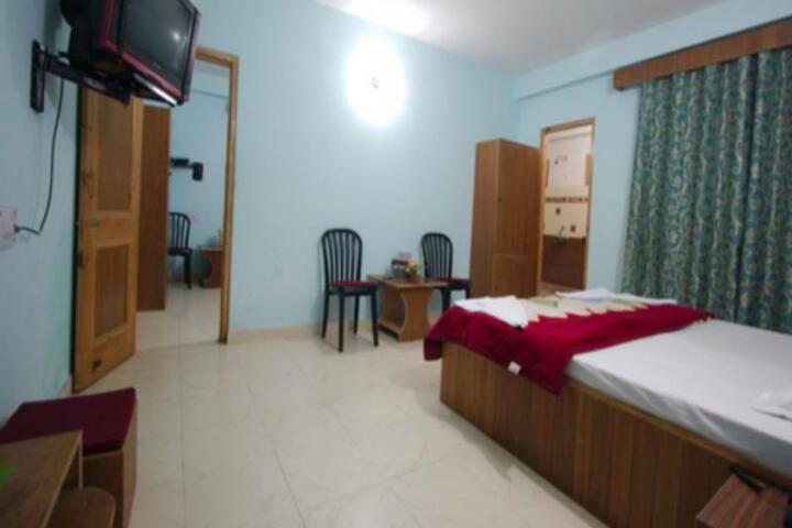 Room 3 of 5