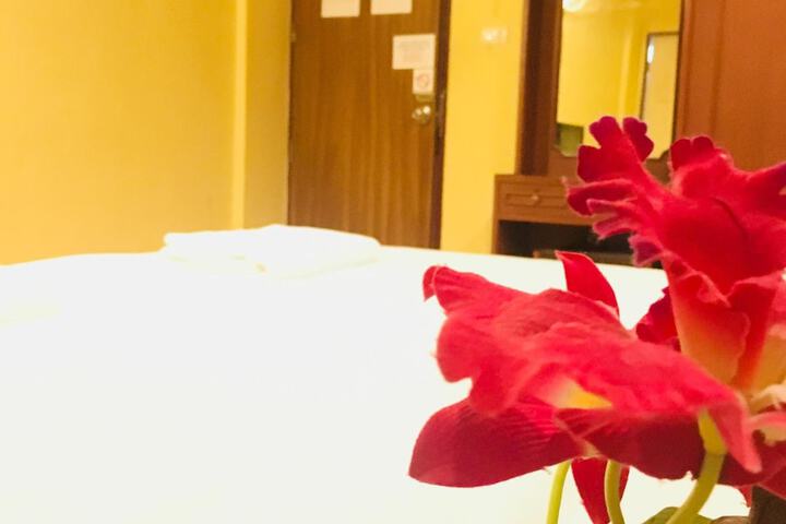 Room 16 of 34