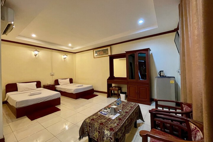Room 5 of 24