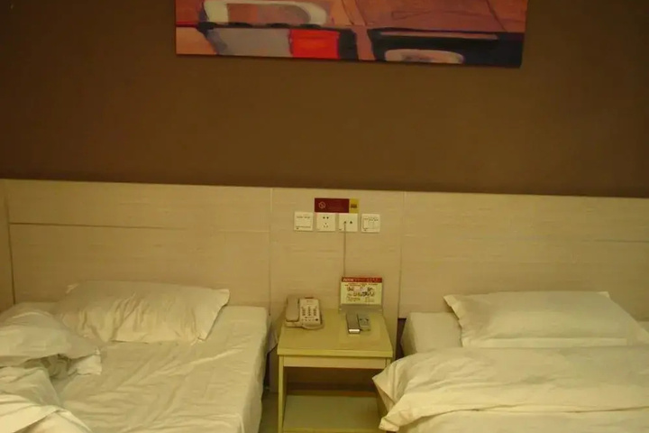 Room 3 of 13