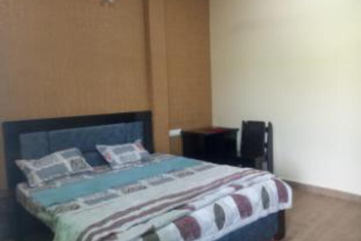 Room 17 of 18