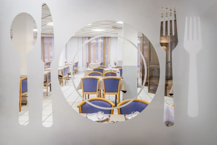 Dining 14 of 18
