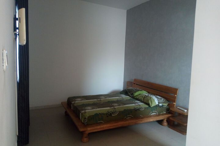 Room 4 of 30