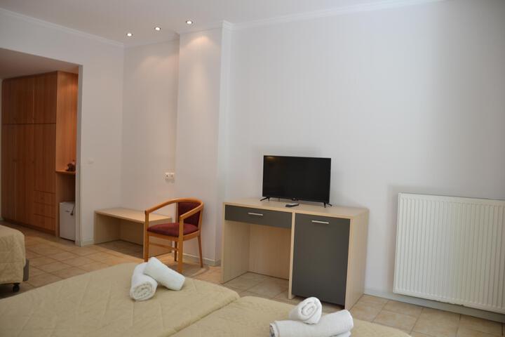 Room 7 of 41