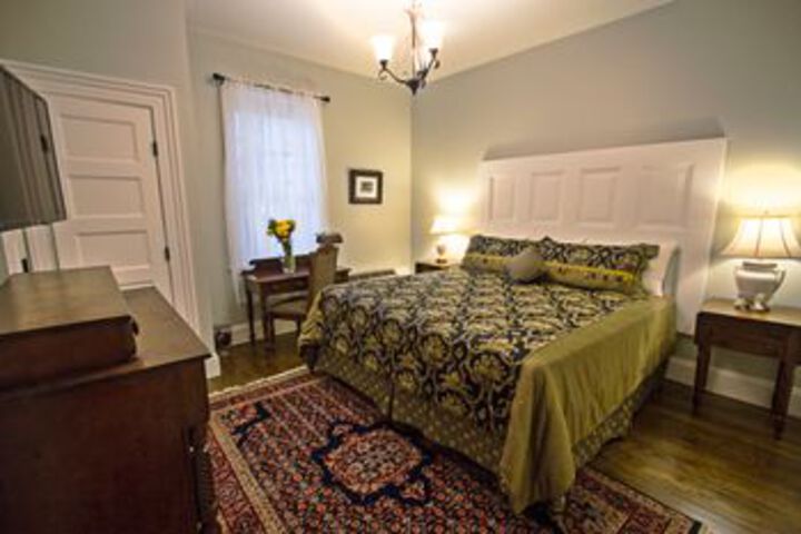 Room 8 of 75