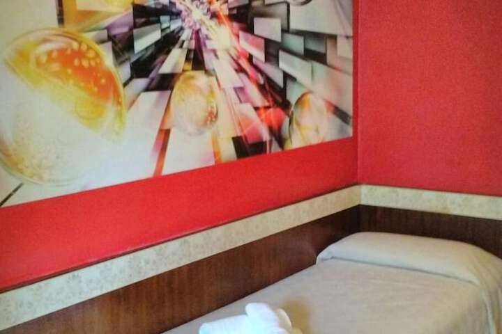 Room 21 of 46