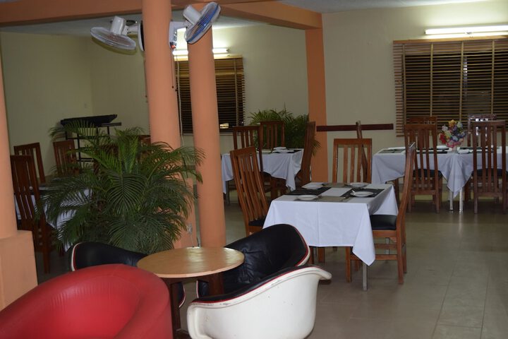 Dining 43 of 65