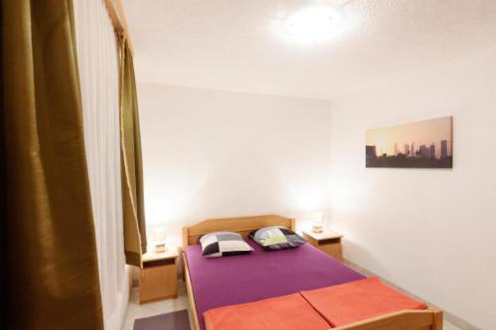 General 2 of 24