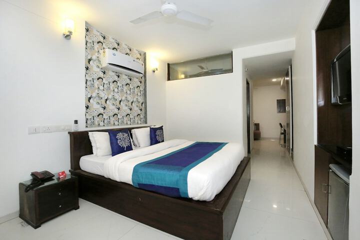 Room 14 of 25