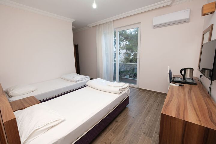 Room 12 of 29