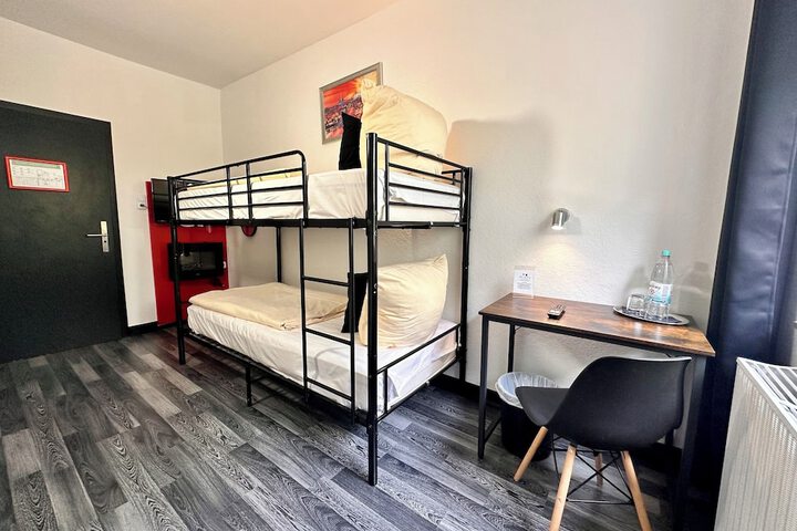 Room 25 of 81
