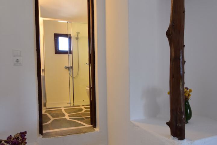 Room 38 of 101