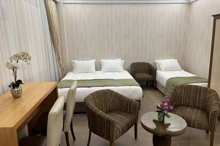 Room 4 of 95