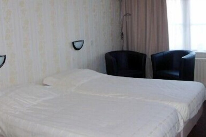 Room 5 of 23