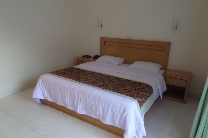 Room 11 of 47