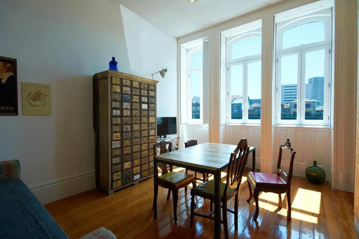 Room 2 of 5