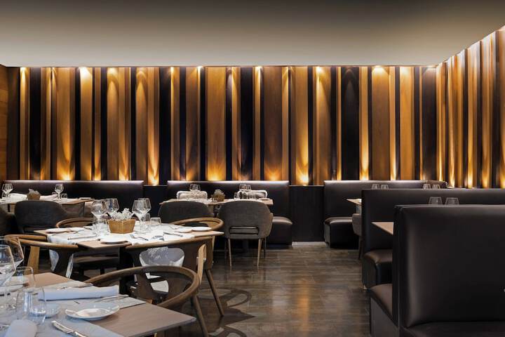 Dining 84 of 120