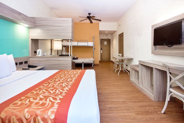 Room 33 of 96