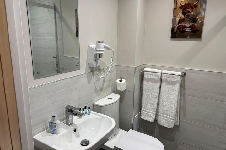 Room 11 of 26