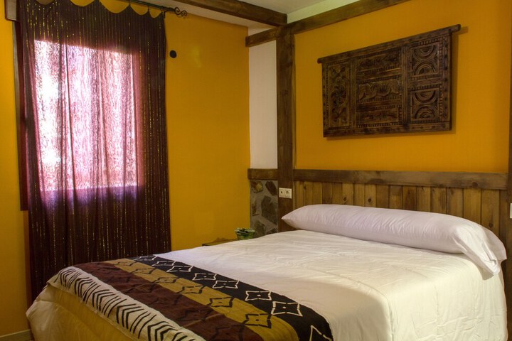 Room 6 of 49