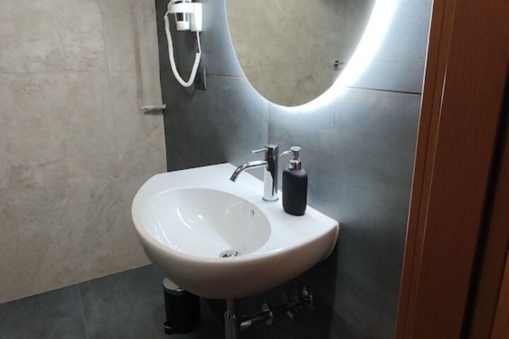 Room 45 of 51