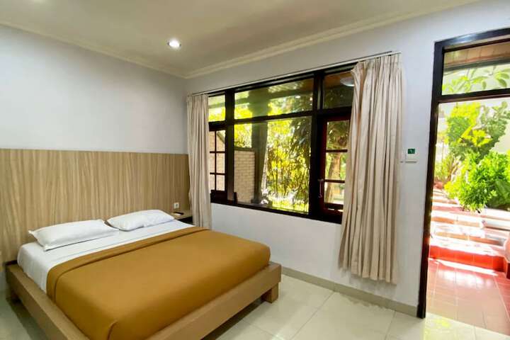 Room 18 of 46