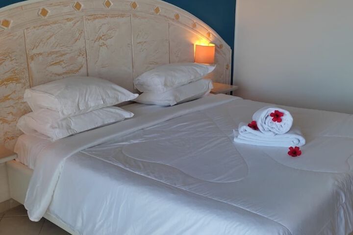Room 4 of 56