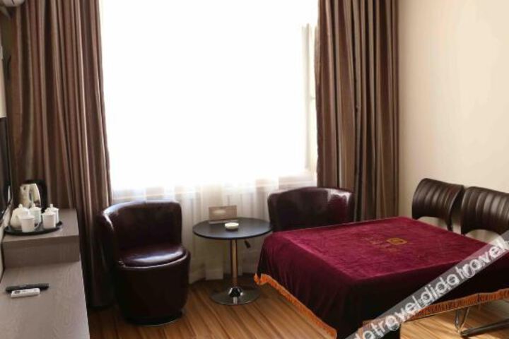 Changchun Tianbao Business Hotel