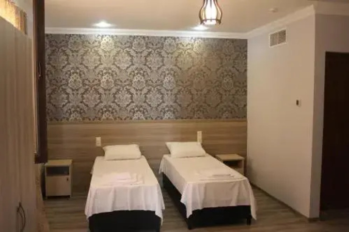 Room 15 of 15