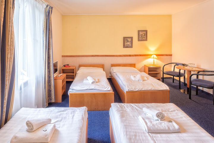 Room 2 of 19