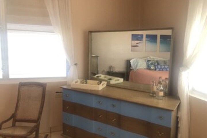 Room 27 of 27