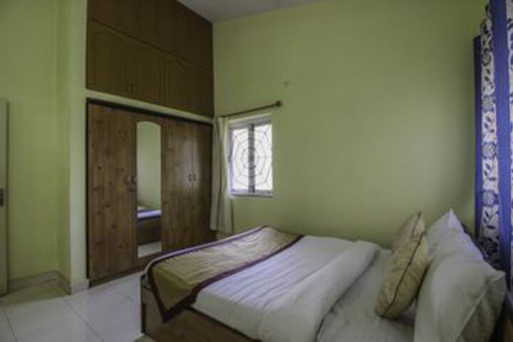 Room 10 of 20