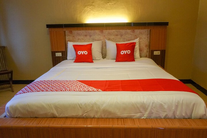 Room 8 of 27