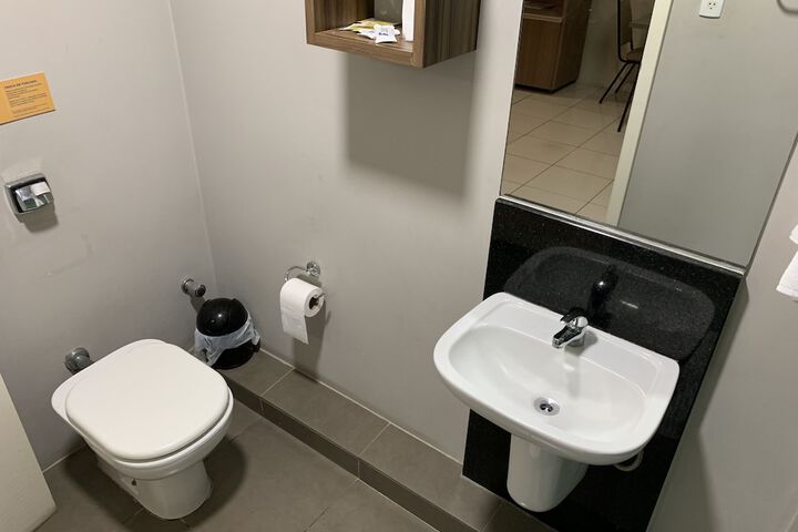 Room 40 of 128