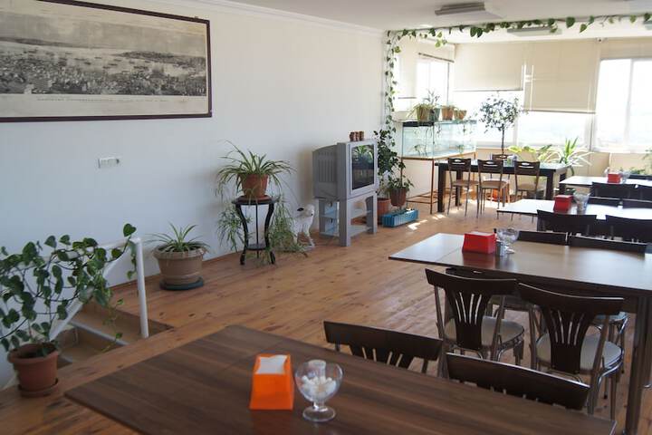 Breakfast/Coffee Service 20 of 26