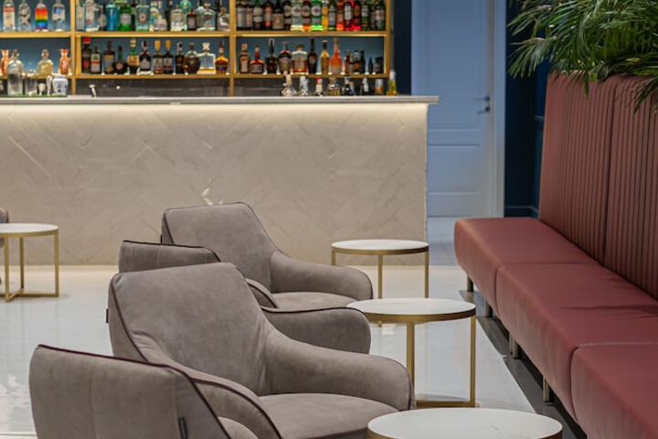 Lounge 171 of 211