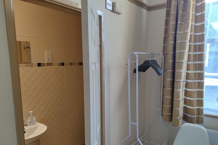 Room 18 of 49