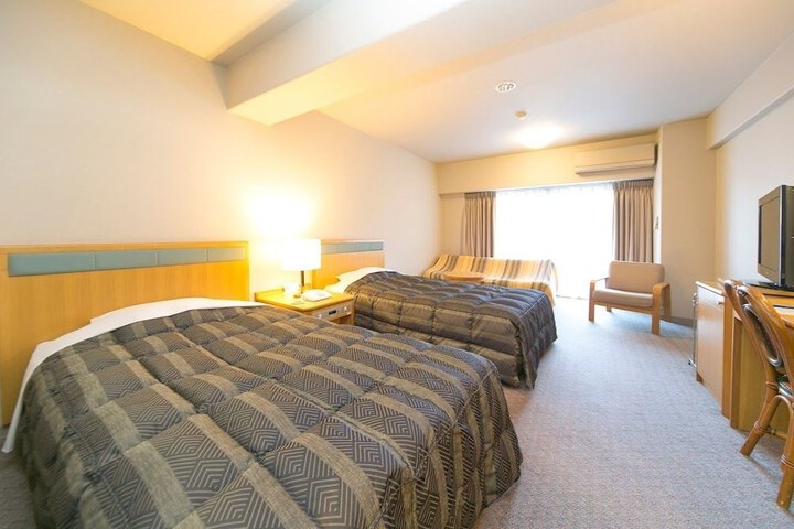 Room 3 of 36