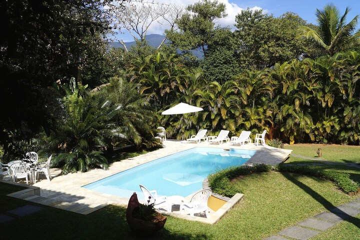 Pool 44 of 61