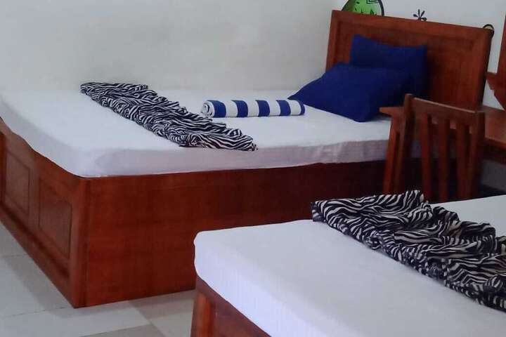 Room 6 of 52