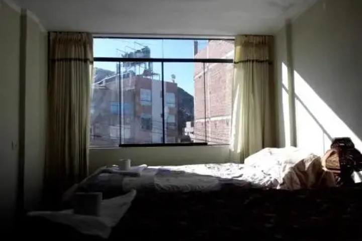 Room 8 of 13
