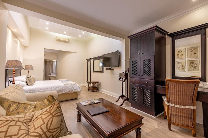 Room 21 of 77