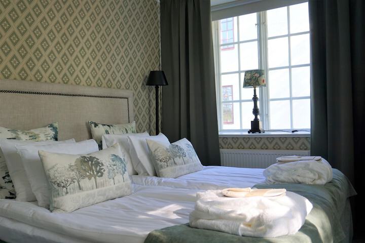 Room 18 of 50