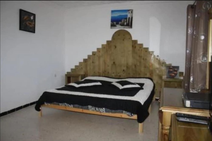 Room 5 of 10