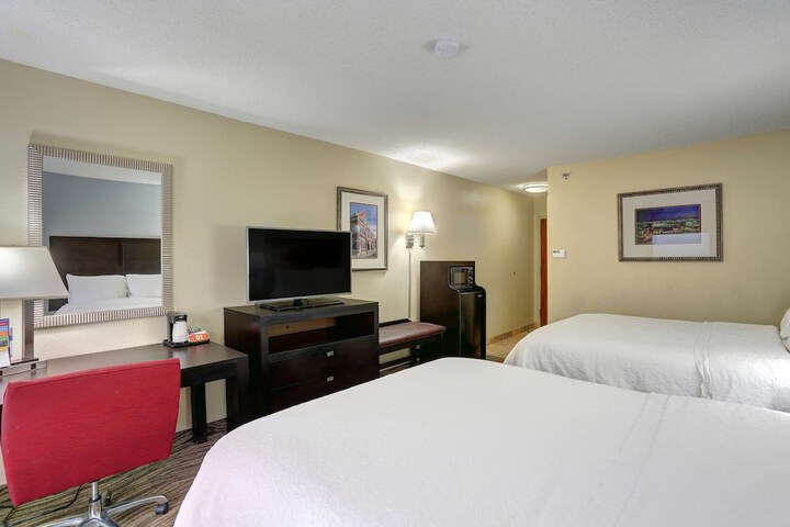 Room 8 of 34